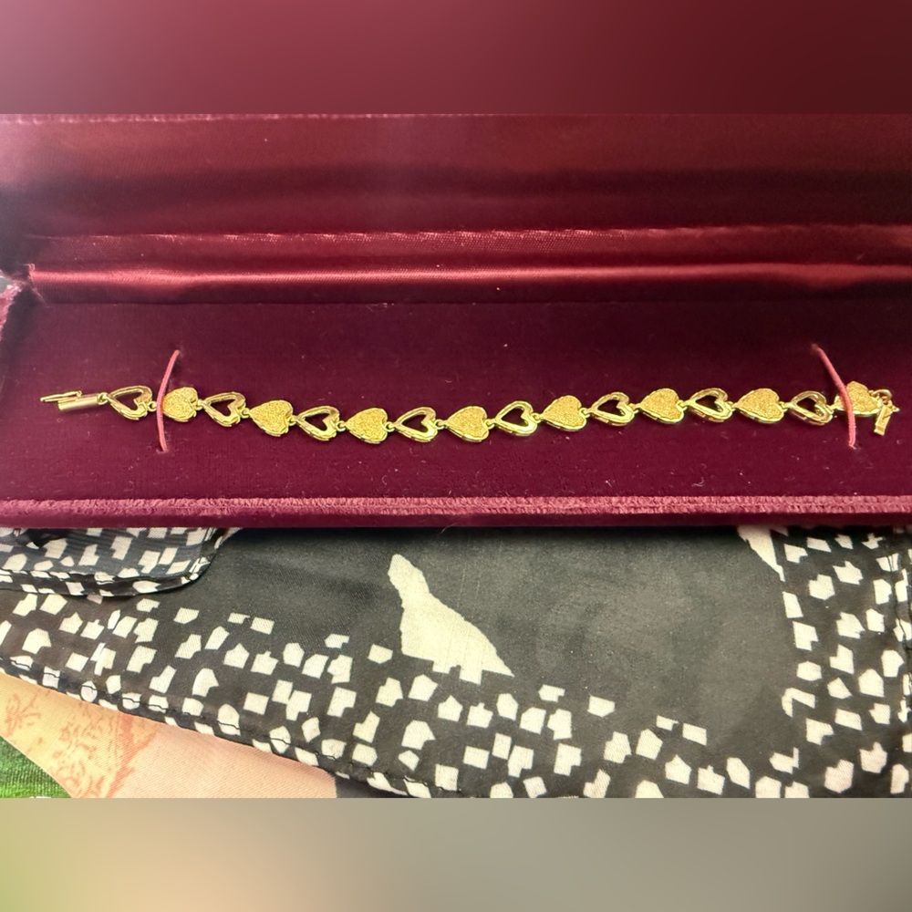 😍Elegant Vintage 14K Gold Diamond Cut Heart Bracelet